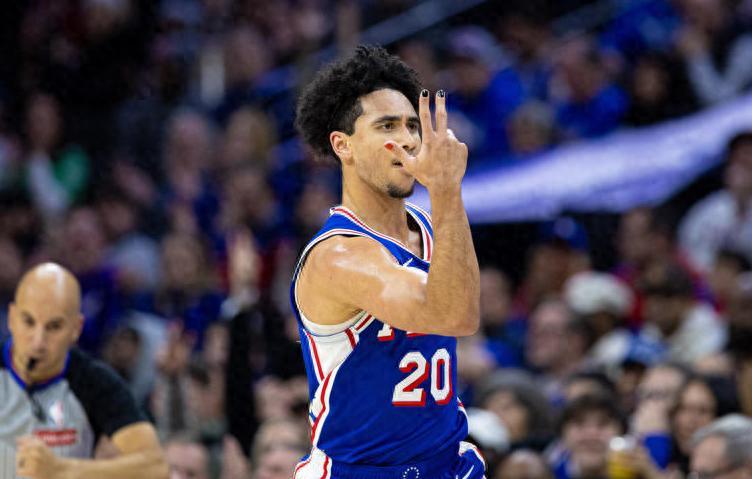 云开体育官网-从冠军中锋到流浪汉!仅一夜,7大交易官宣,诞生3大赢家3个输家